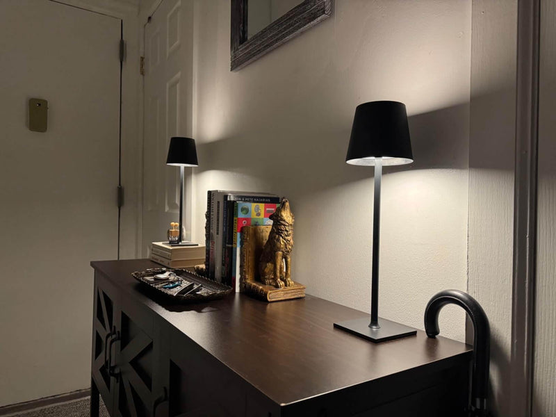 Luminária de Mesa LED Recarregável